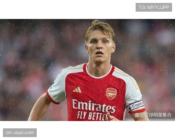 特写镜头:萨卡内收担任“边前腰”,厄德高拉边,阿森纳无锋阵瞬时切换 特写镜头:萨卡内收担任“边前腰”,厄德高拉边,阿森纳无锋阵瞬时切换